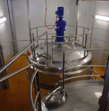 Stainless Steel Storage Tanks, whey crystallisers, furphy engineering, stainless steel tanks, pressure vessels, manufacturers, speciality, integrity services, mixing tanks